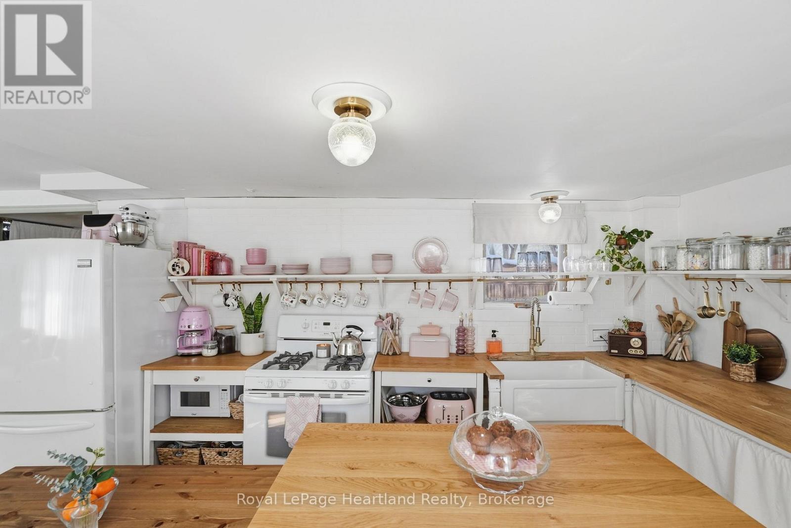 17 Clarke Street S, Minto, Ontario  N0G 1M0 - Photo 8 - X12765752