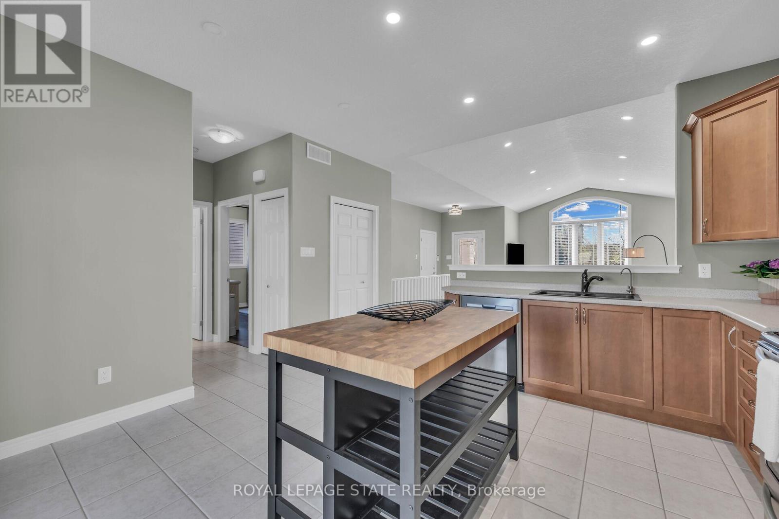 20 Schertzberg Lane, Brantford, Ontario  N3T 0B3 - Photo 11 - X12765128