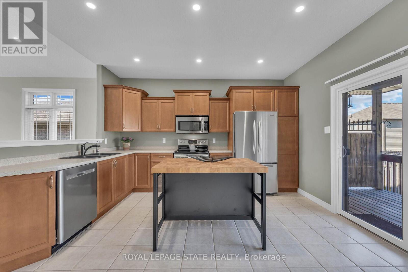 20 Schertzberg Lane, Brantford, Ontario  N3T 0B3 - Photo 7 - X12765128