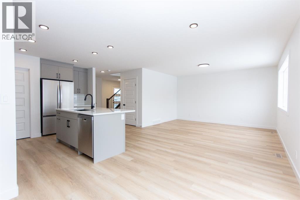 12 Trinity Street, Lacombe, Alberta  T4L 0L1 - Photo 12 - A2282020