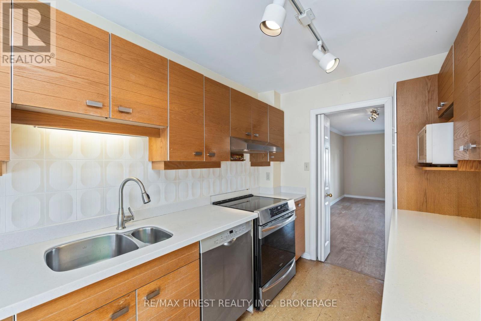 16 - 1 Place D'armes, Kingston (East Of Sir John A. Blvd), Ontario  K7K 6R8 - Photo 17 - X12765780