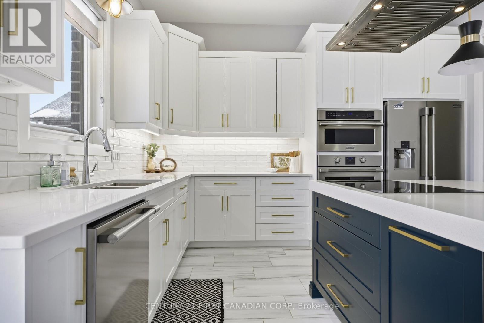 Photo 10 of 39 for 108 Watts Drive