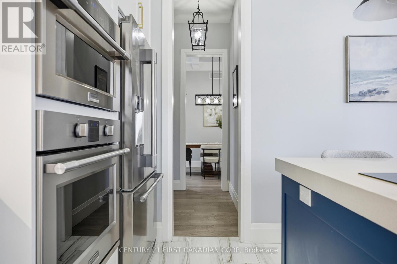 Photo 11 of 39 for 108 Watts Drive