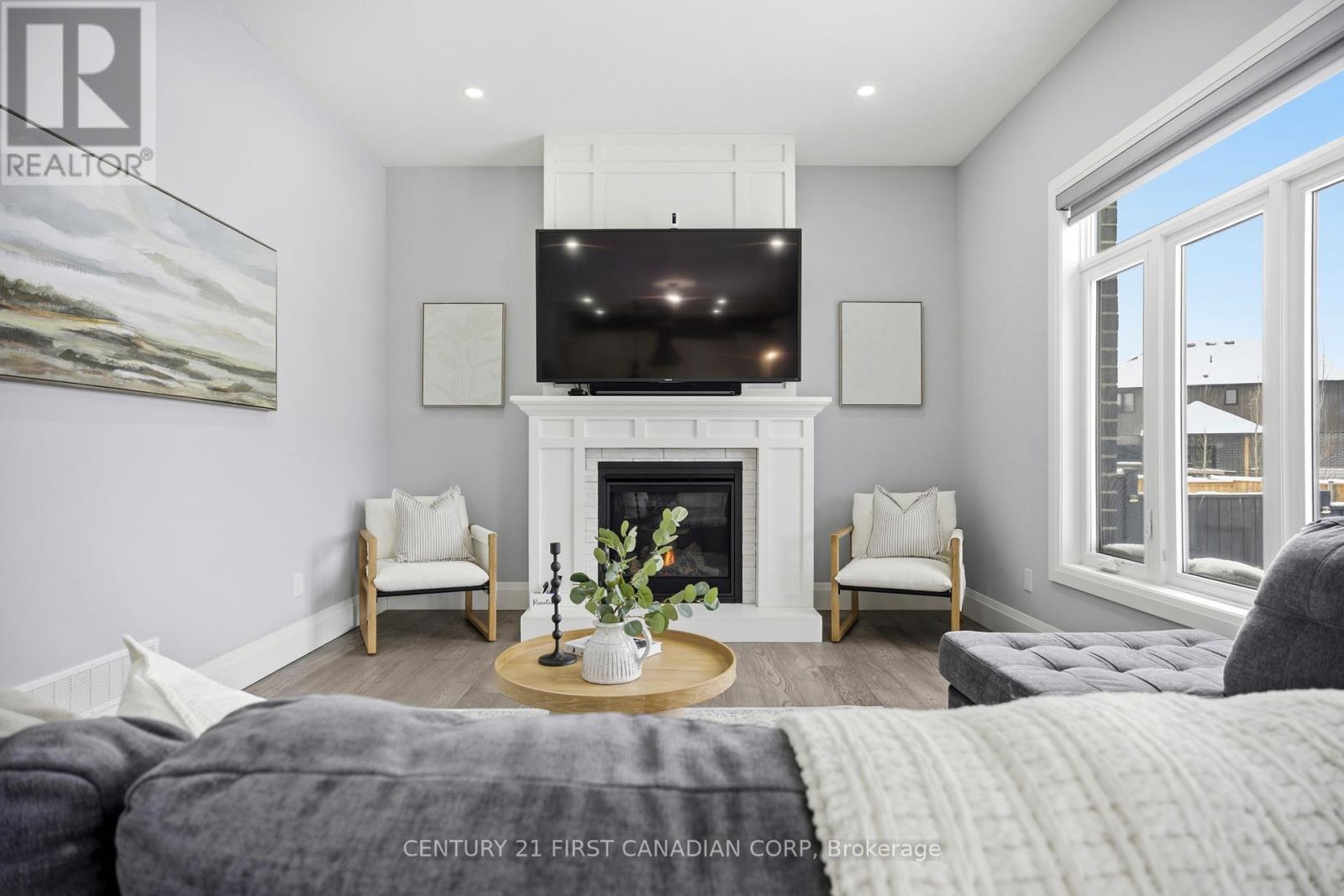 108 Watts Drive, Lucan Biddulph (Lucan), Ontario  N0M 2J0 - Photo 16 - X12765628