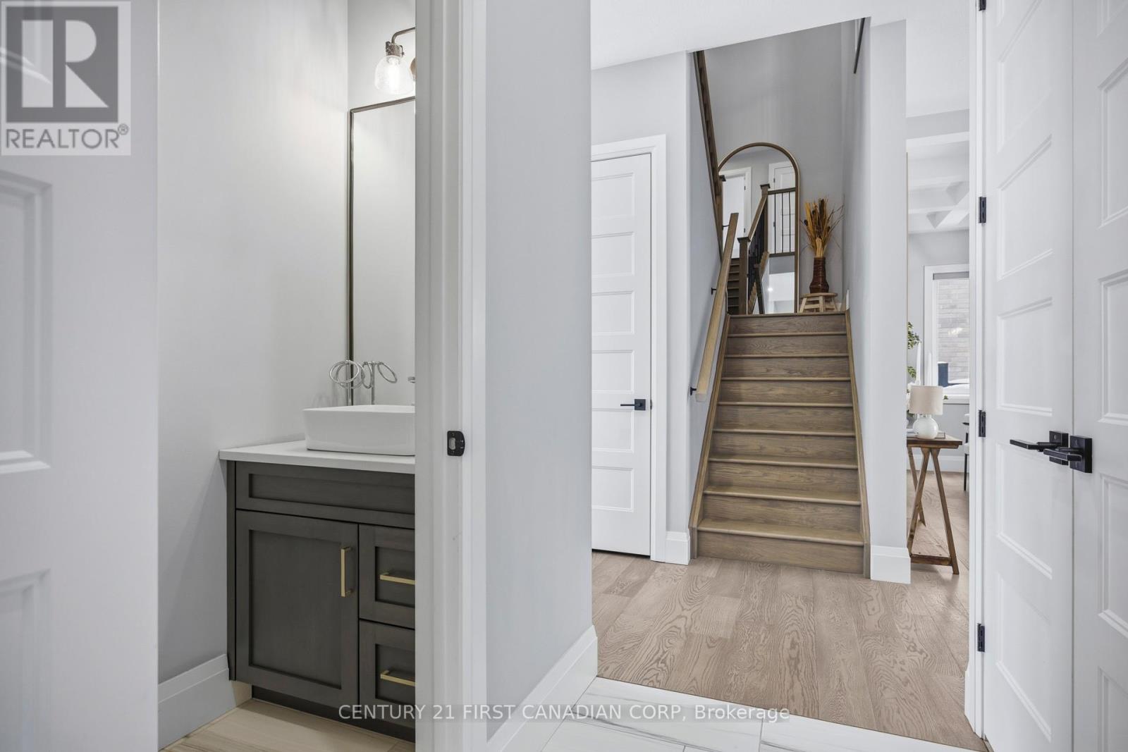 108 Watts Drive, Lucan Biddulph (Lucan), Ontario  N0M 2J0 - Photo 20 - X12765628