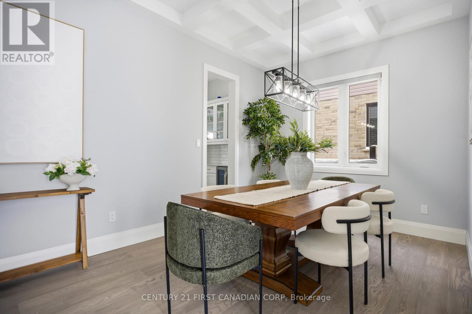 108 Watts Drive, Lucan Biddulph (Lucan), Ontario  N0M 2J0 - Photo 5 - X12765628