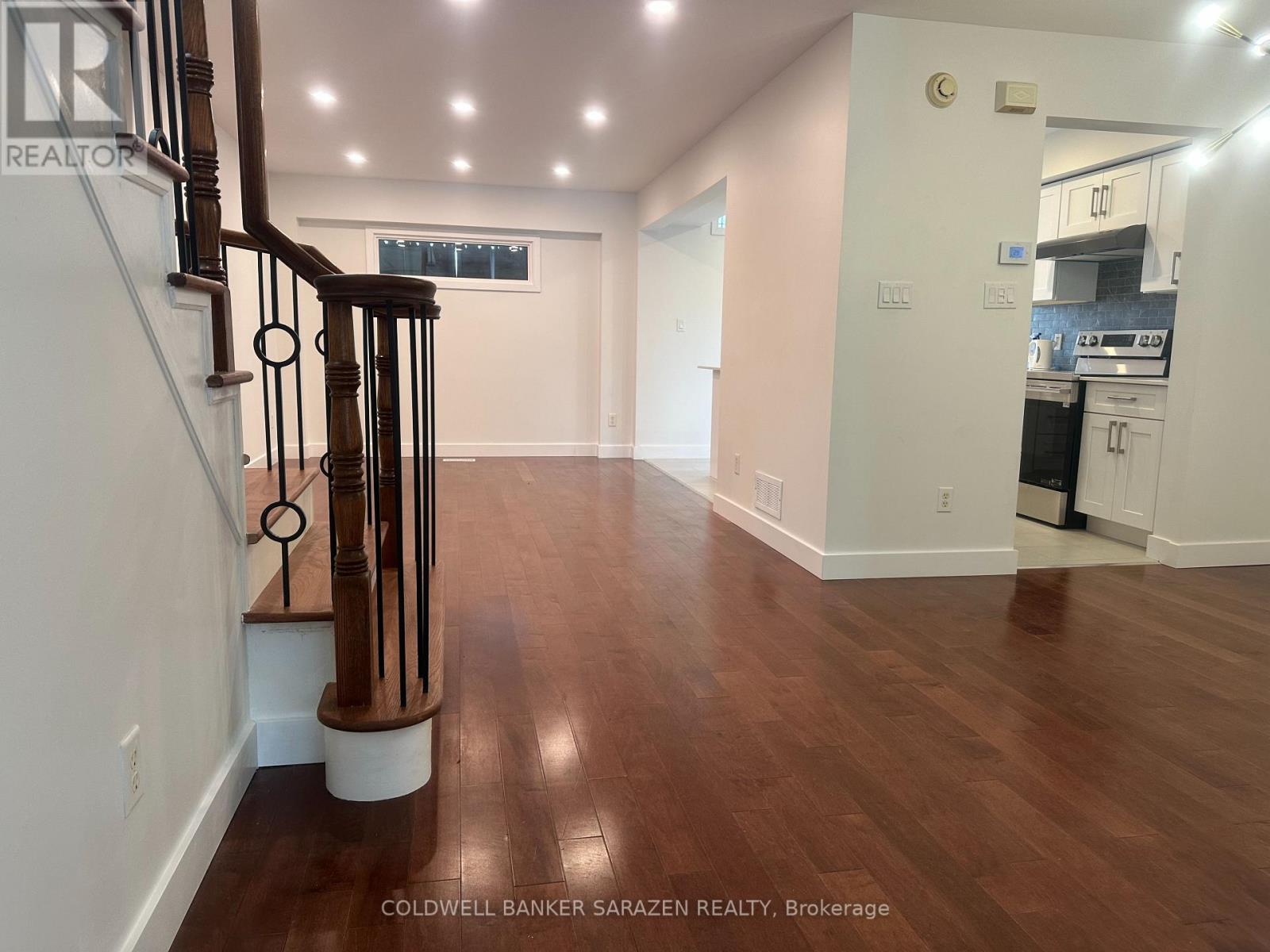 454 Wisteria Crescent, Ottawa, Ontario  K1V 0P1 - Photo 2 - X12765650