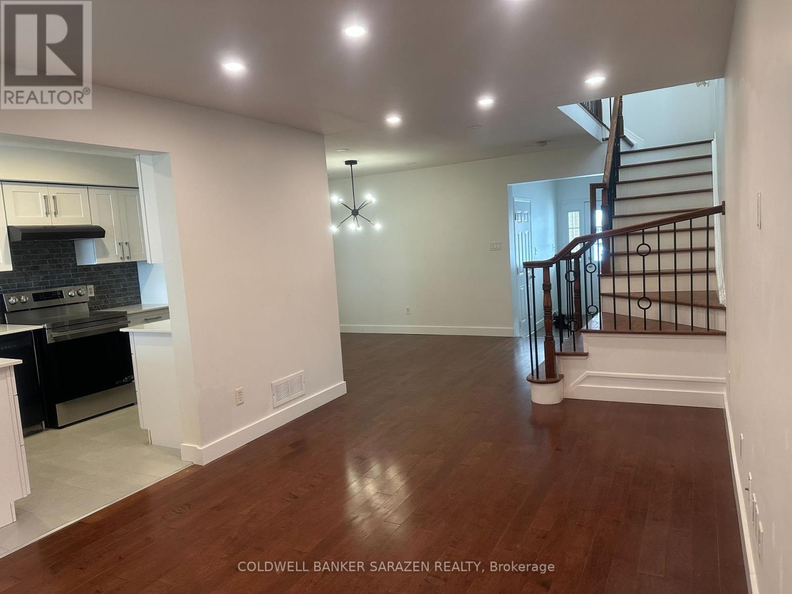 454 Wisteria Crescent, Ottawa, Ontario  K1V 0P1 - Photo 4 - X12765650