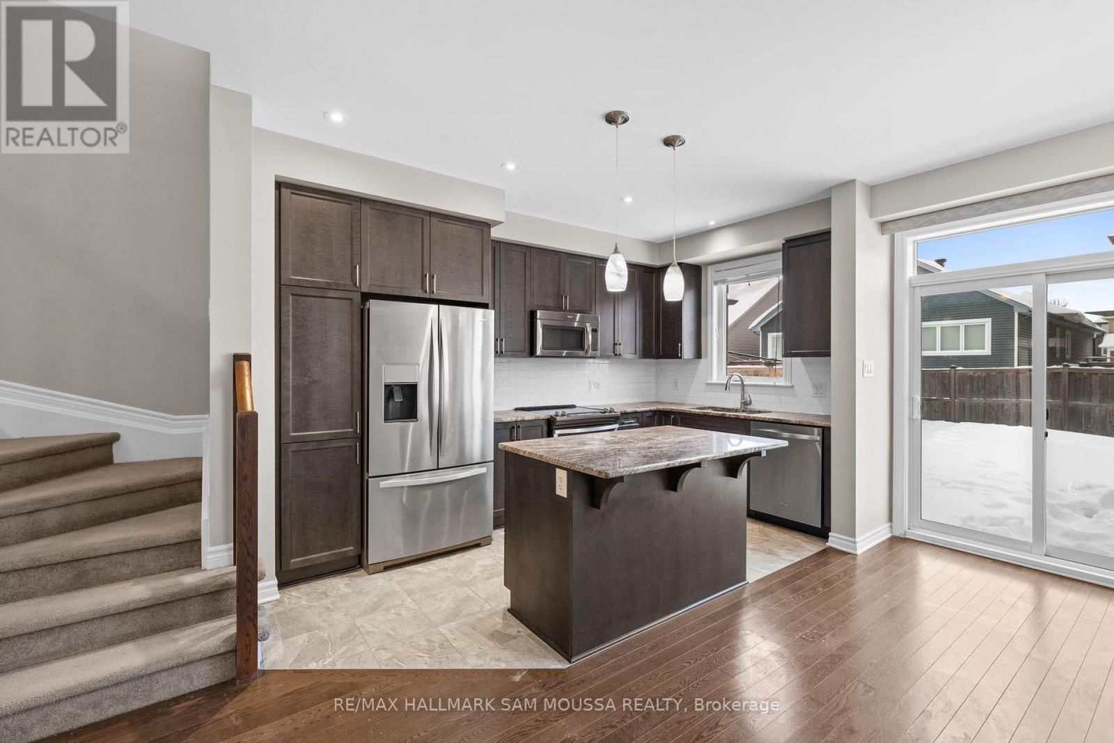 371 Warmstone Drive, Ottawa, Ontario  K2S 0W5 - Photo 12 - X12765676