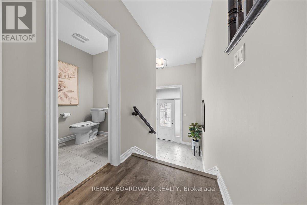 60 Malachigan Crescent, Ottawa, Ontario  K4A 1G6 - Photo 3 - X12765734