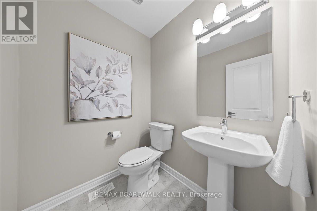 60 Malachigan Crescent, Ottawa, Ontario  K4A 1G6 - Photo 4 - X12765734