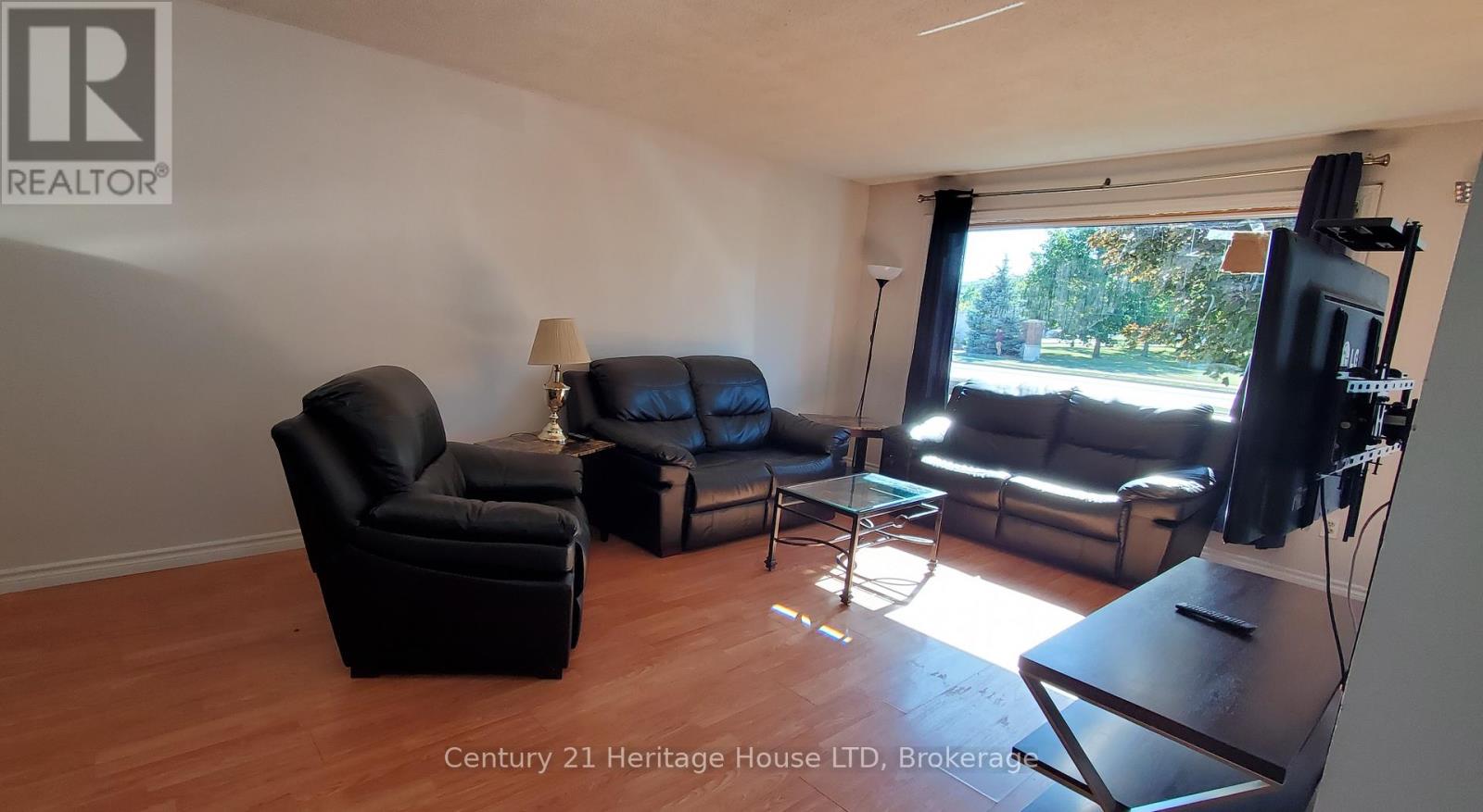 542 First Avenue N, Welland, Ontario  L3C 1Z3 - Photo 9 - X12765762