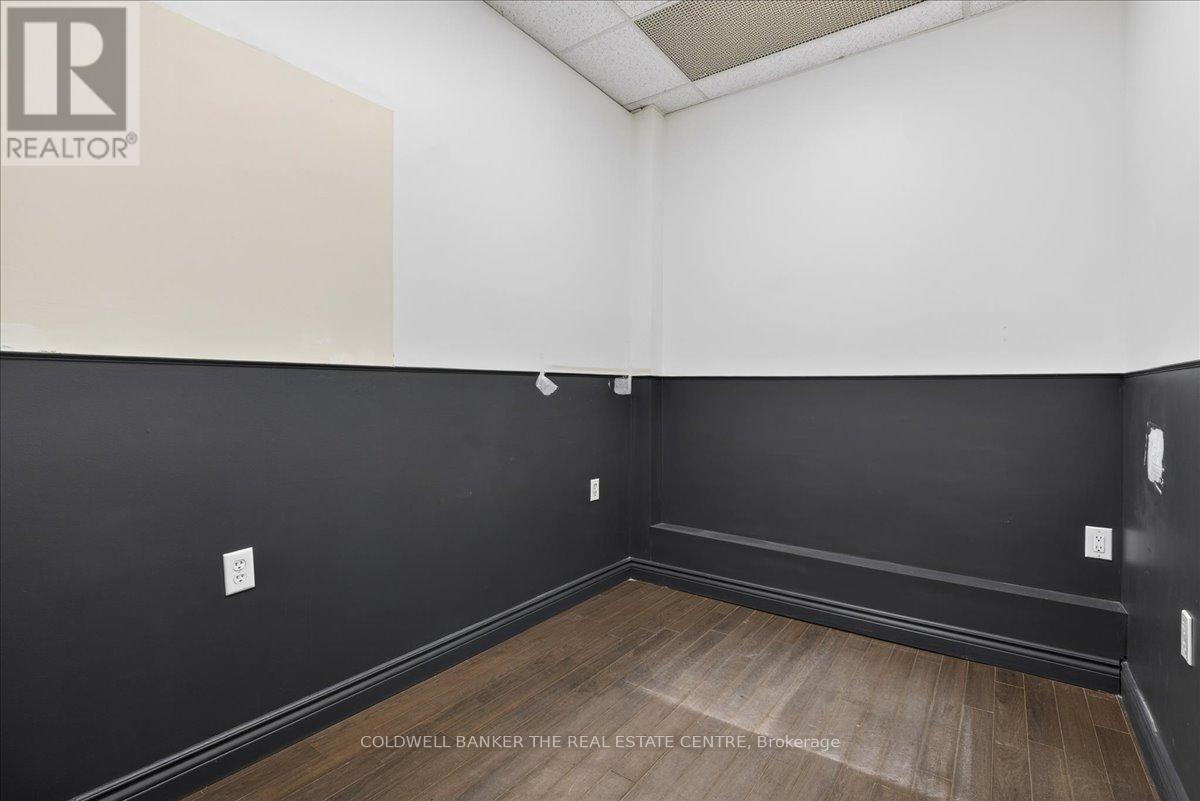 110 Main Street S, Newmarket, Ontario  L3Y 3Y7 - Photo 17 - N12729030