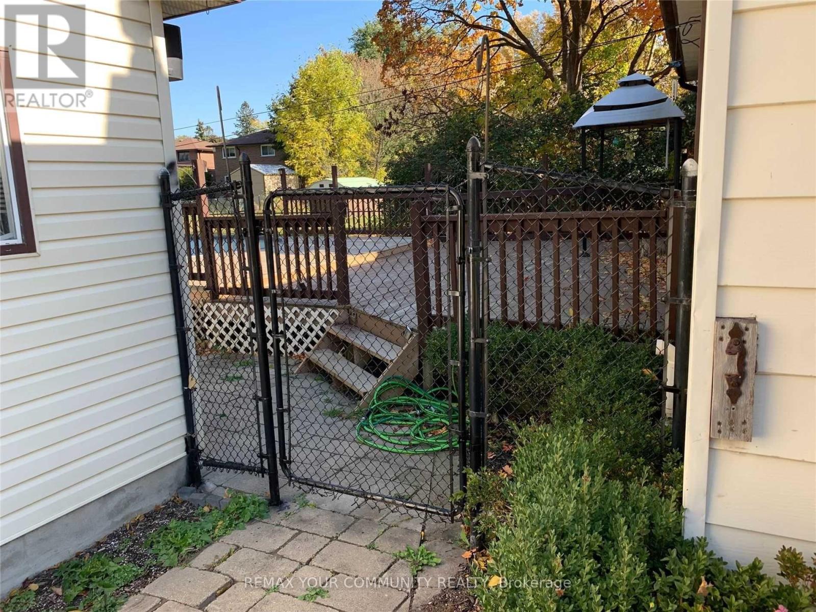 973 Davis Drive, Newmarket, Ontario  L3Y 2R7 - Photo 11 - N12745142