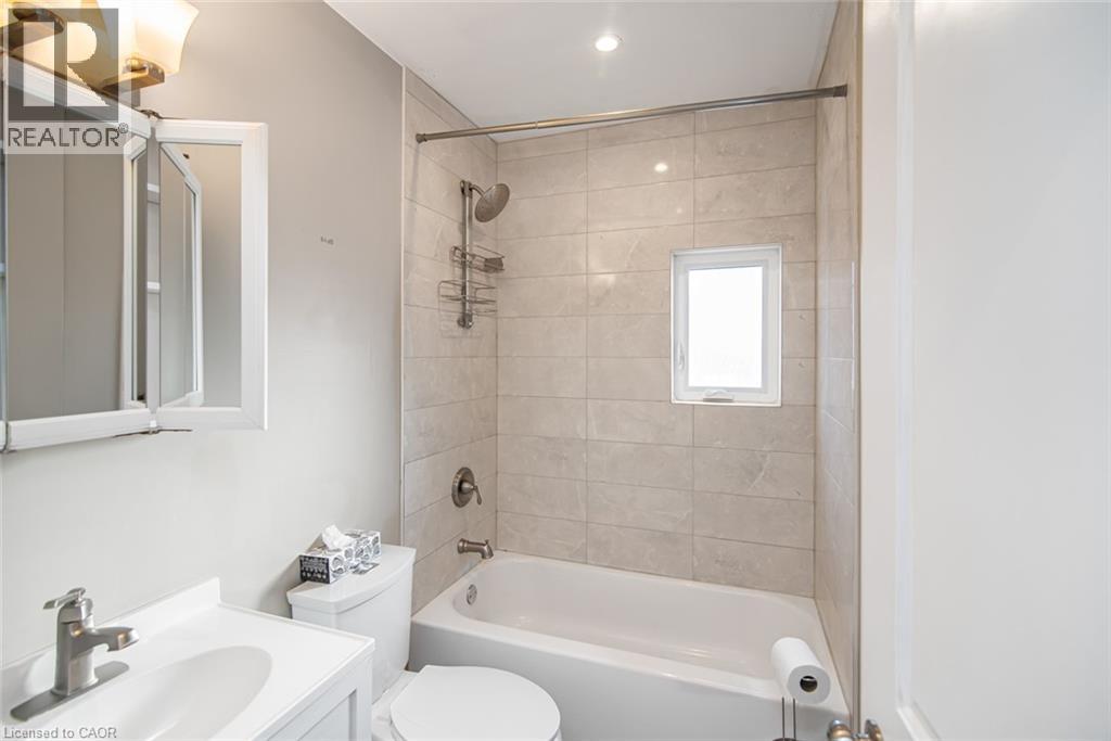 319 Hunter Street W, Hamilton, Ontario  L8P 1S5 - Photo 14 - 40802330