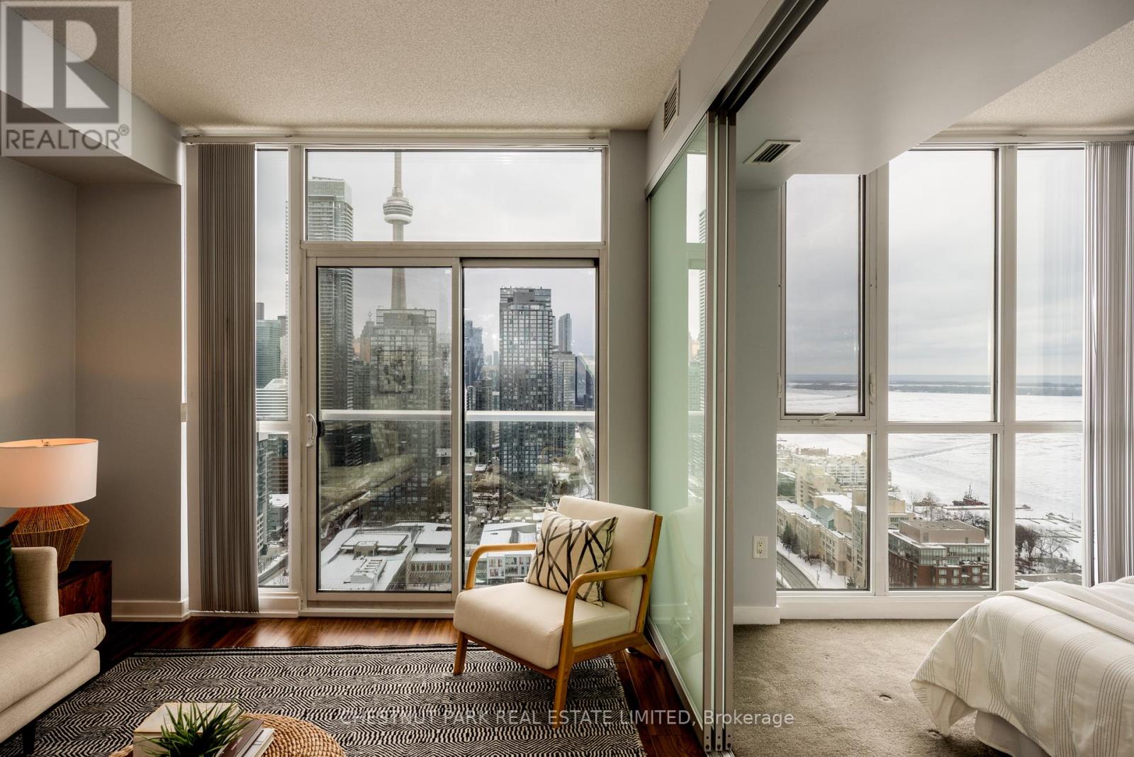 3903 - 75 Queens Wharf Road, Toronto, Ontario  M5V 0J8 - Photo 11 - C12765606