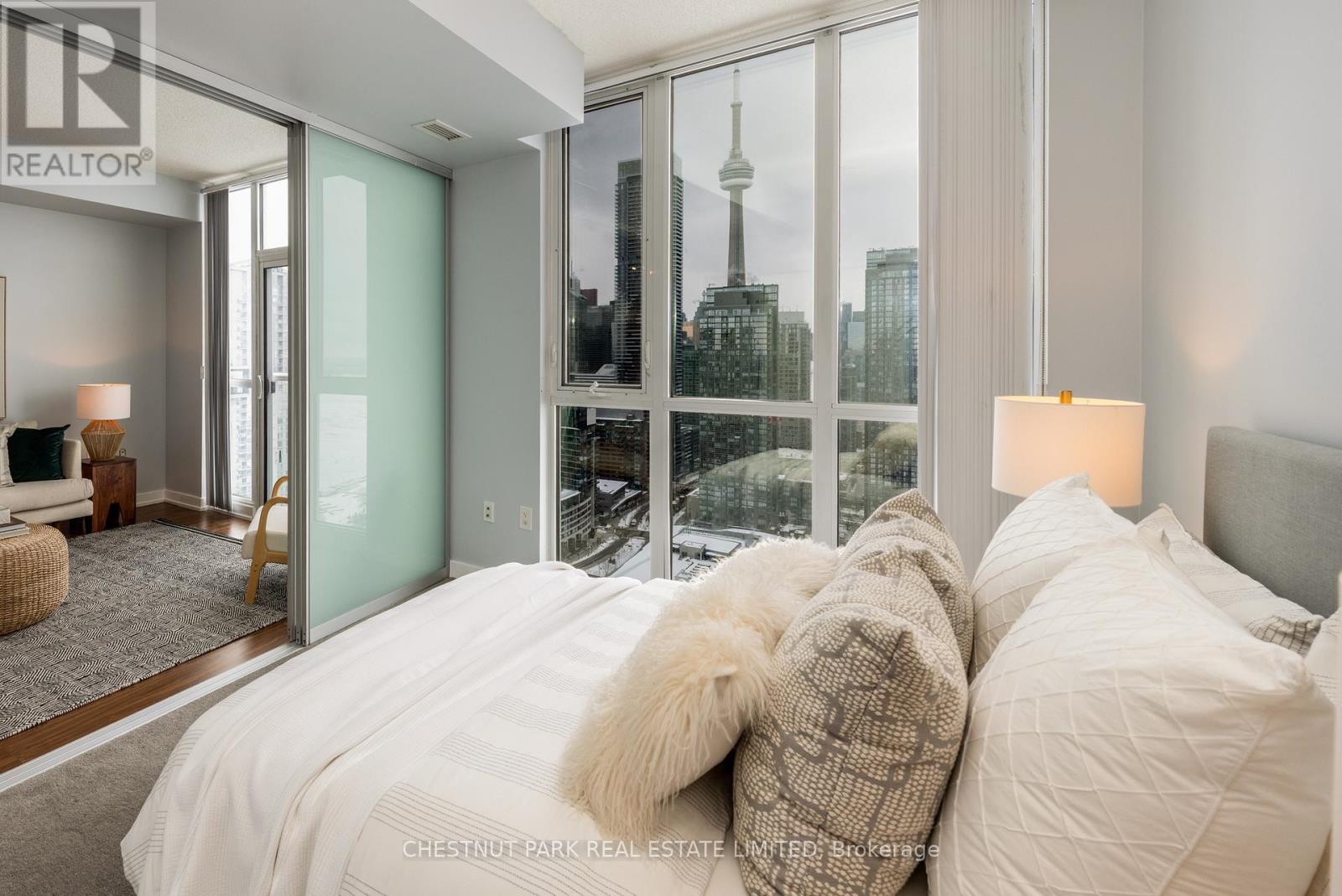 3903 - 75 Queens Wharf Road, Toronto, Ontario  M5V 0J8 - Photo 13 - C12765606