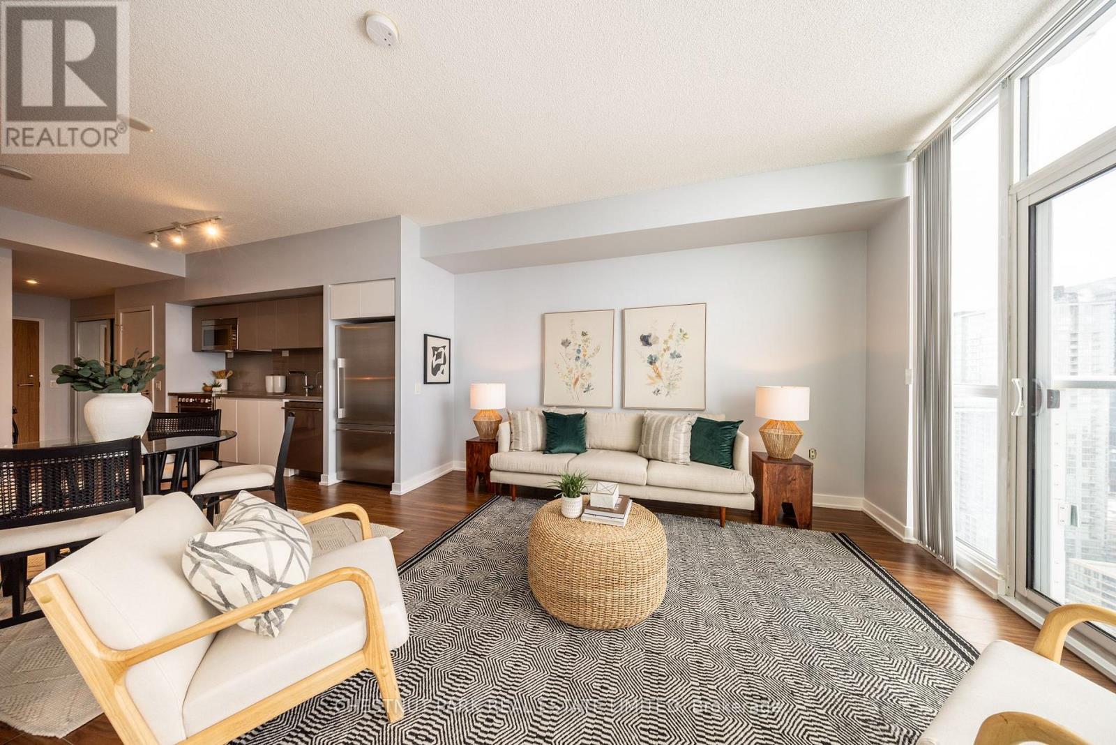 3903 - 75 Queens Wharf Road, Toronto, Ontario  M5V 0J8 - Photo 8 - C12765606