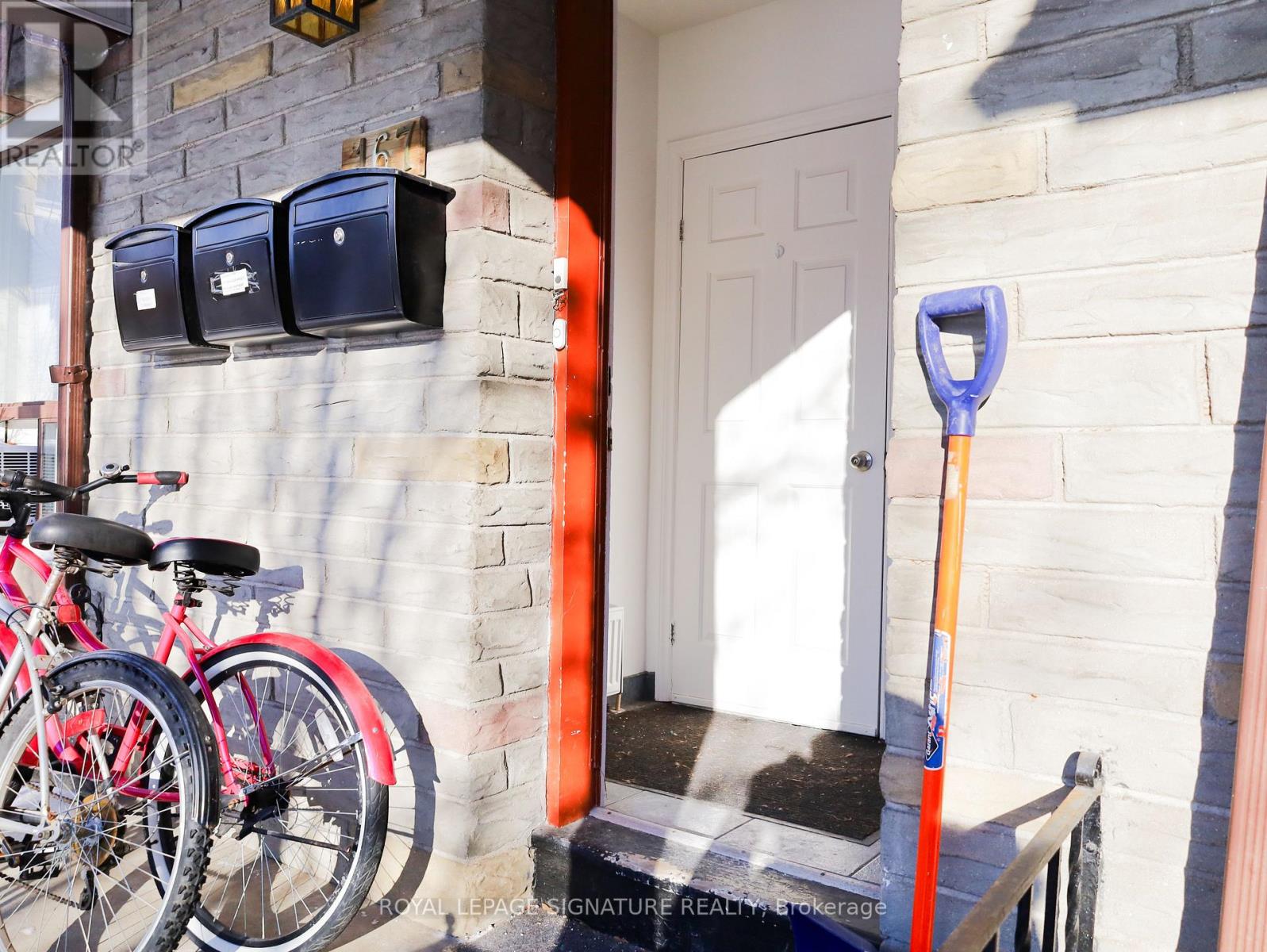 167 Westmount Avenue, Toronto, Ontario  M6E 3M6 - Photo 5 - C12765672