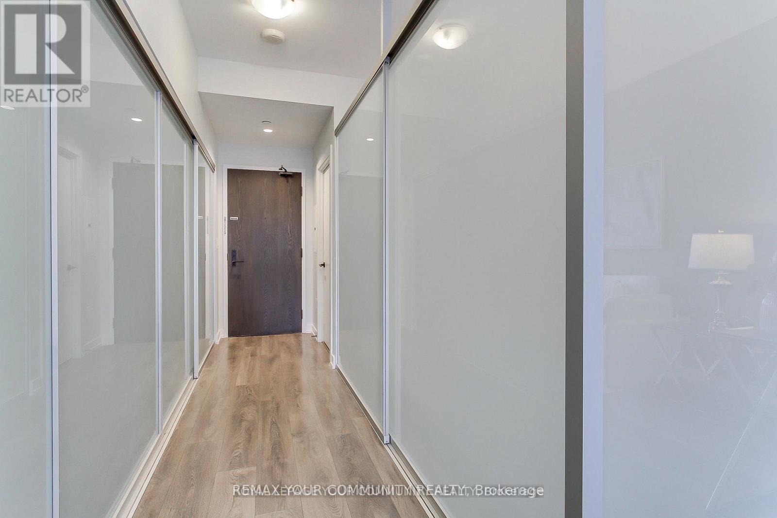 1002 - 426 University Avenue, Toronto, Ontario  M5G 1S9 - Photo 4 - C12765686