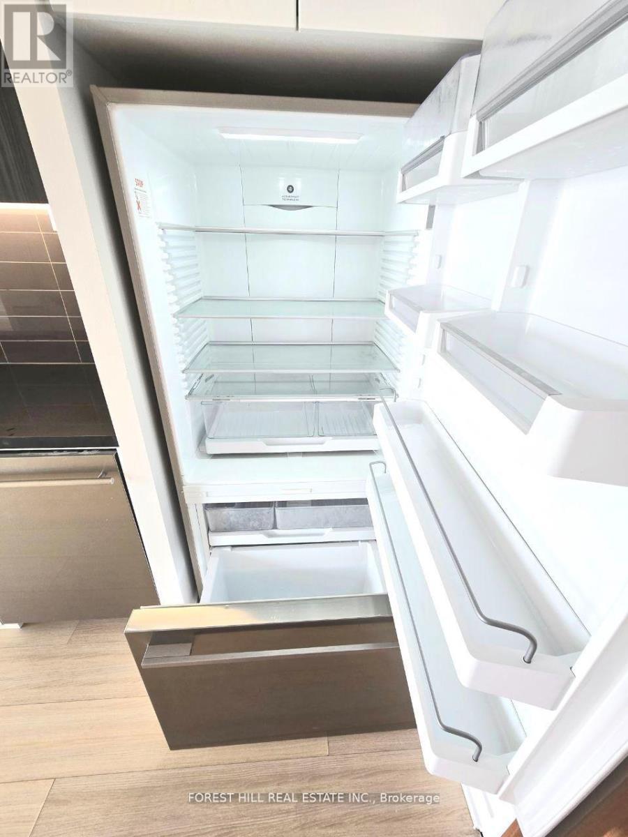 1611 - 85 Queens Wharf Road, Toronto, Ontario  M5V 0J9 - Photo 10 - C12765712