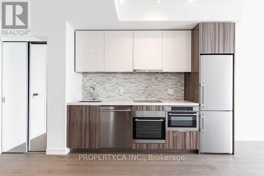 1803 - 15 Queens Quay E, Toronto, Ontario  M5E 0C5 - Photo 4 - C12765736