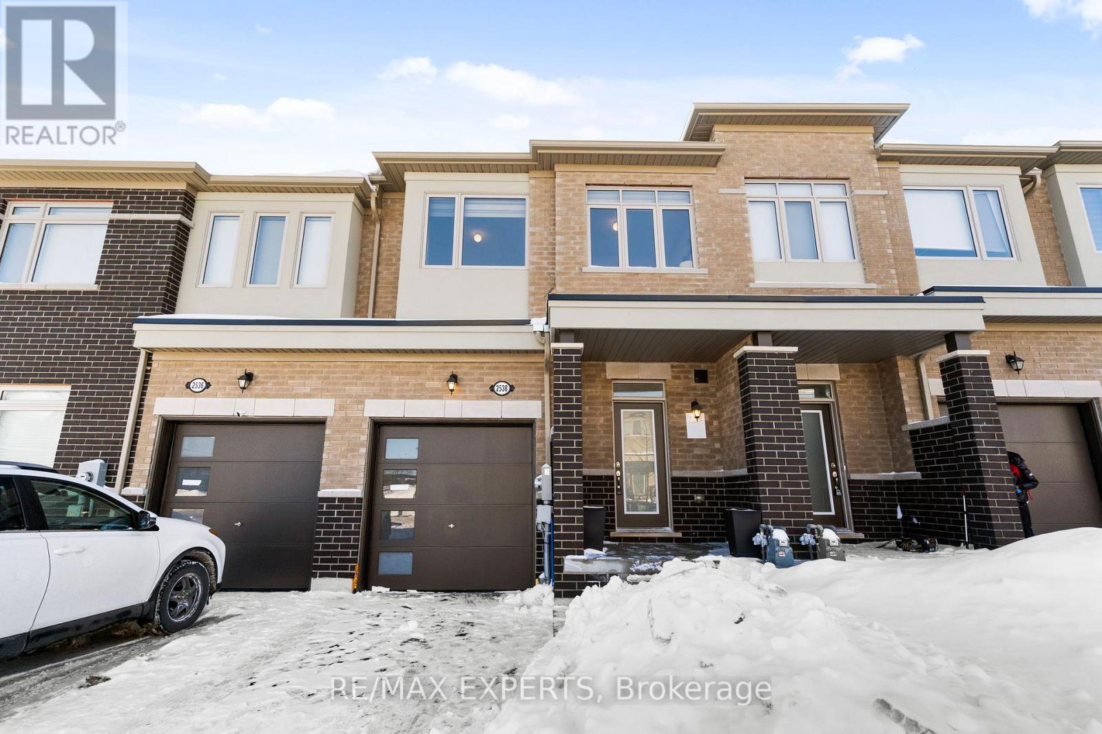 2538 WINTER WORDS DRIVE, Oshawa, Ontario