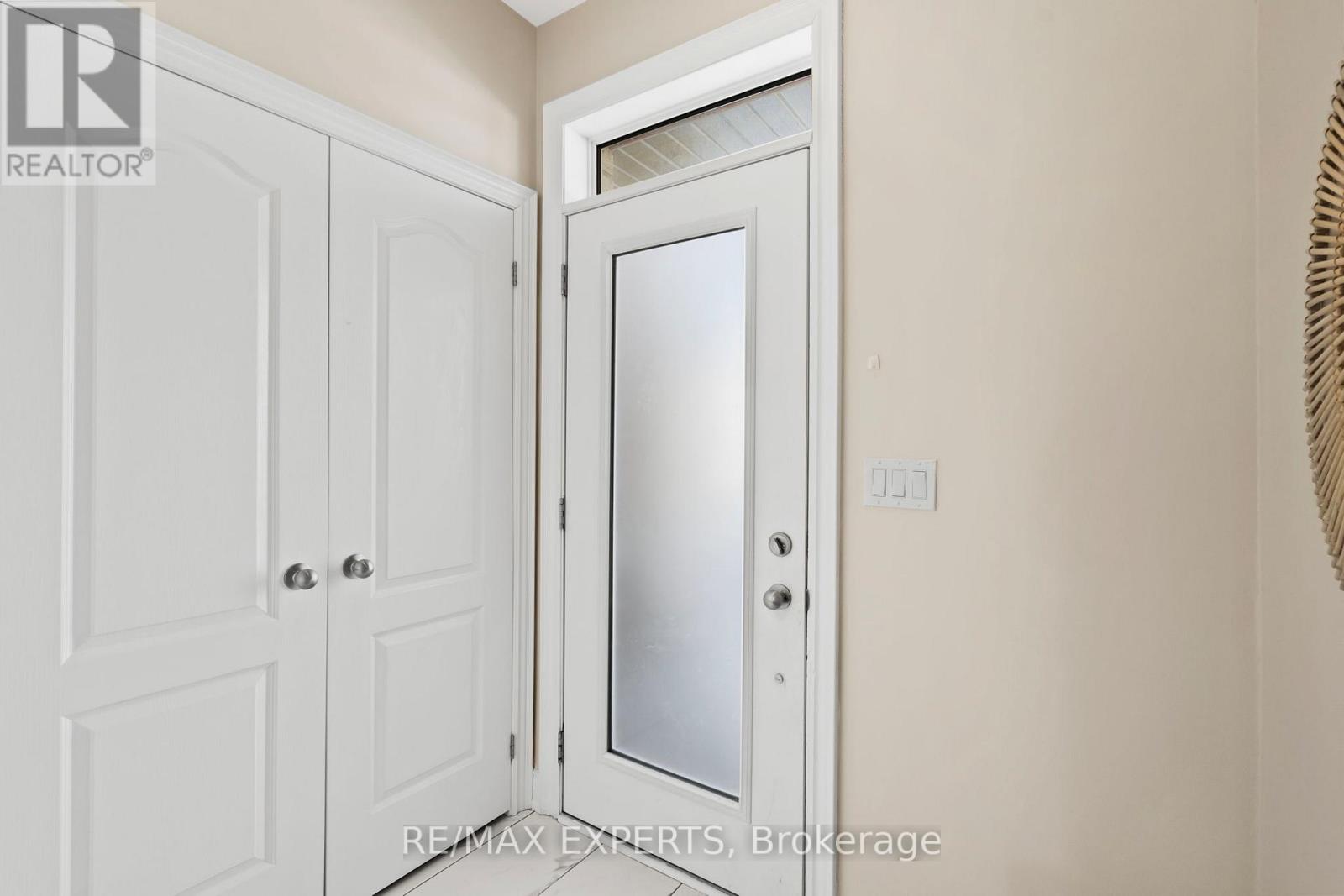 2538 Winter Words Drive, Oshawa, Ontario  L1L 0S7 - Photo 3 - E12765700