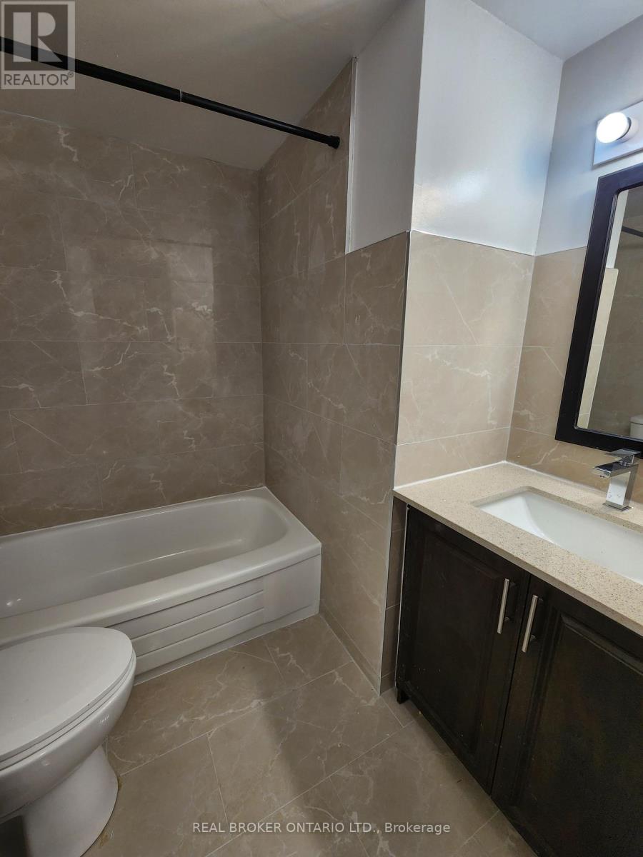 Apt #302 - 97 Nonquon Road, Oshawa, Ontario  L1G 3R8 - Photo 7 - E12765750