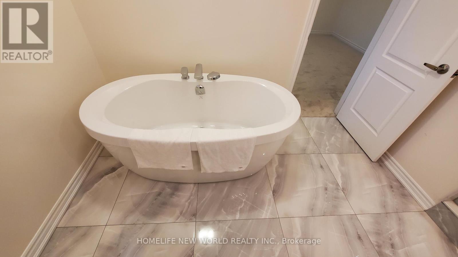 57 Mountainside Crescent, Whitby (Rolling Acres), Ontario  L1R 0P4 - Photo 15 - E12765822