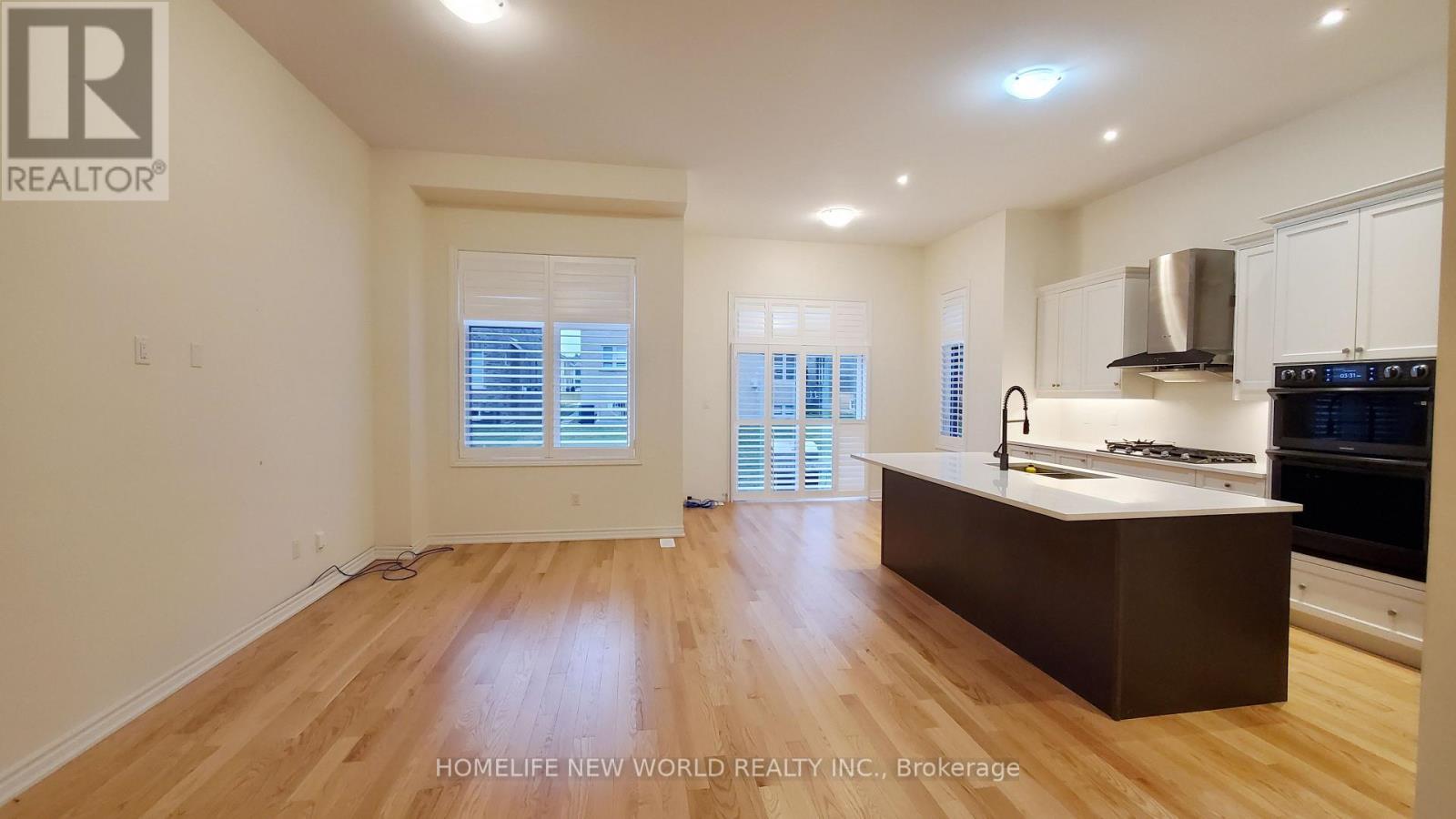 57 Mountainside Crescent, Whitby (Rolling Acres), Ontario  L1R 0P4 - Photo 3 - E12765822