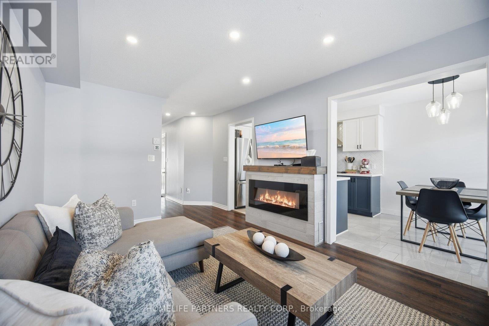 82 Orr Drive, Bradford West Gwillimbury (Bradford), Ontario  L3Z 0B9 - Photo 10 - N12765708