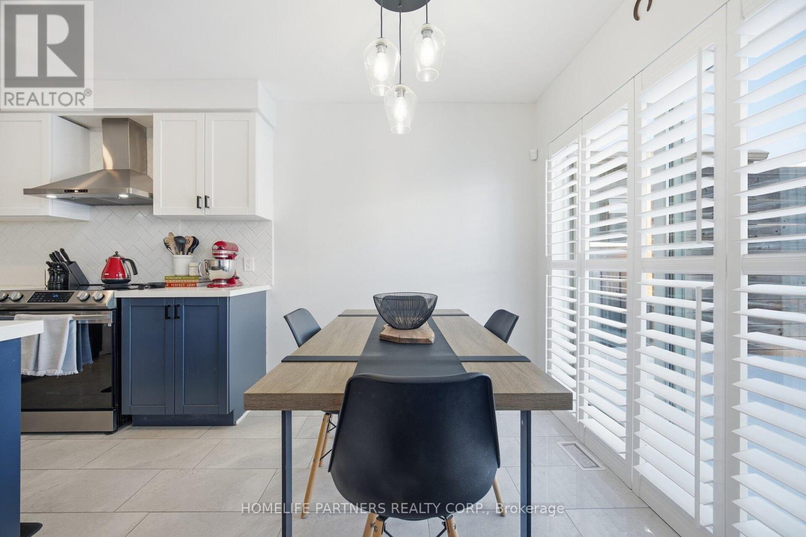 82 Orr Drive, Bradford West Gwillimbury (Bradford), Ontario  L3Z 0B9 - Photo 13 - N12765708