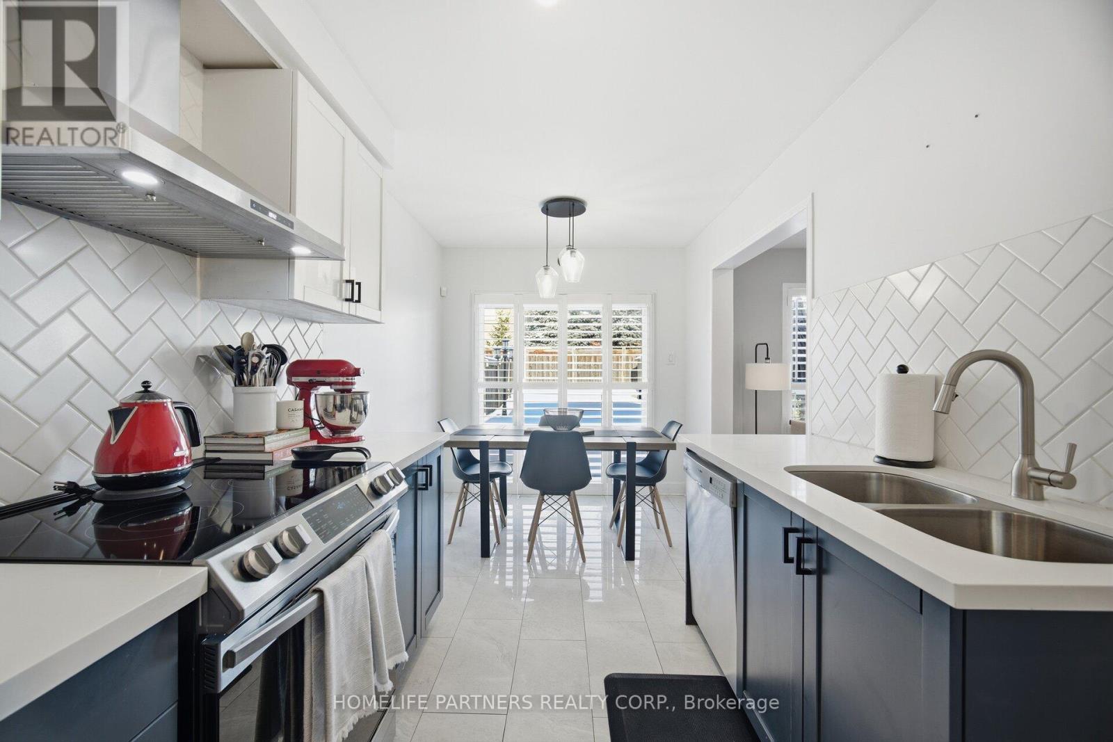 82 Orr Drive, Bradford West Gwillimbury (Bradford), Ontario  L3Z 0B9 - Photo 16 - N12765708