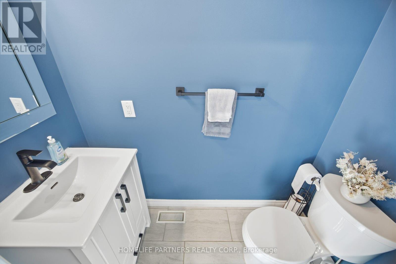 82 Orr Drive, Bradford West Gwillimbury (Bradford), Ontario  L3Z 0B9 - Photo 18 - N12765708