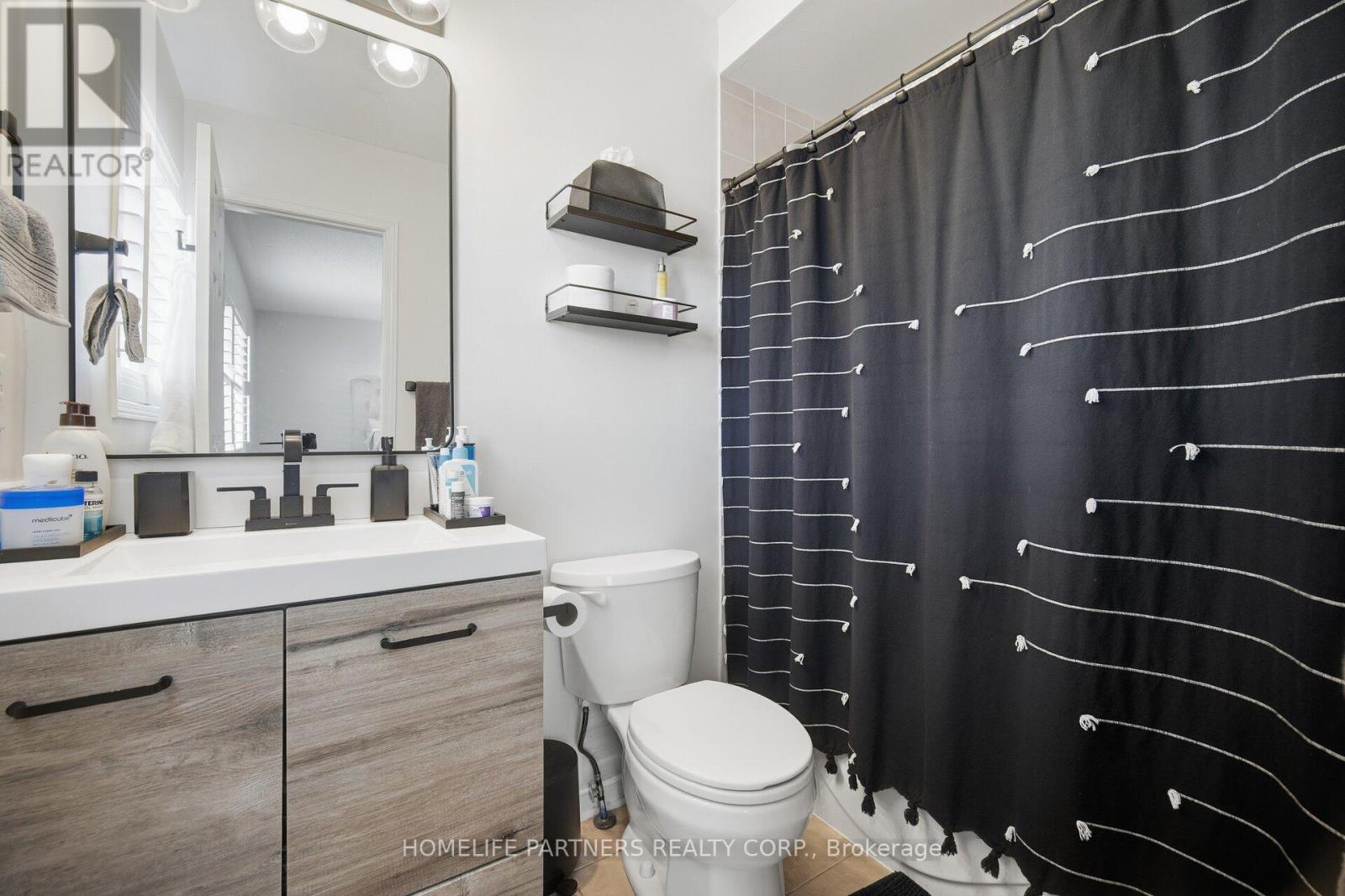 82 Orr Drive, Bradford West Gwillimbury (Bradford), Ontario  L3Z 0B9 - Photo 24 - N12765708