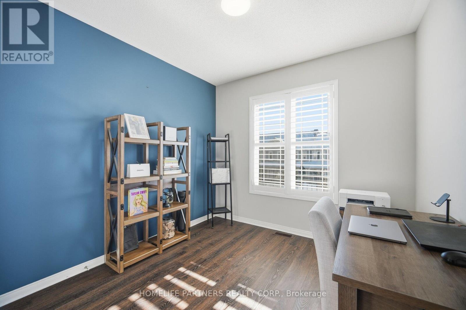 82 Orr Drive, Bradford West Gwillimbury (Bradford), Ontario  L3Z 0B9 - Photo 28 - N12765708