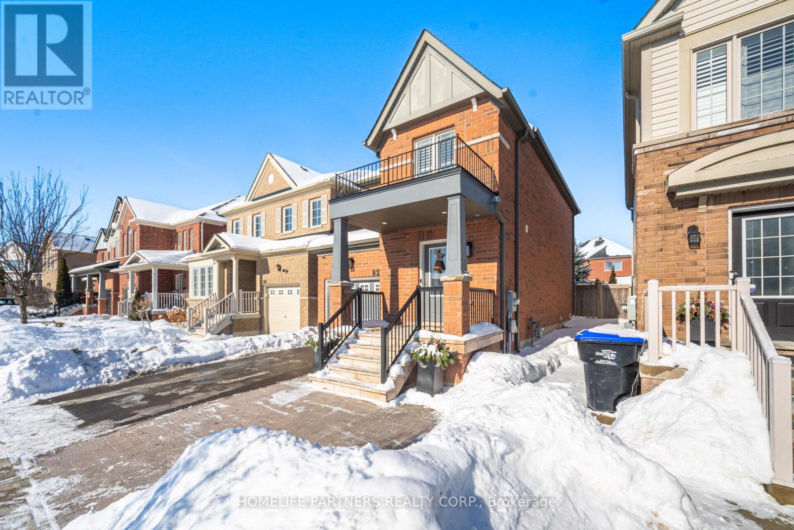 82 Orr Drive, Bradford West Gwillimbury (Bradford), Ontario  L3Z 0B9 - Photo 5 - N12765708