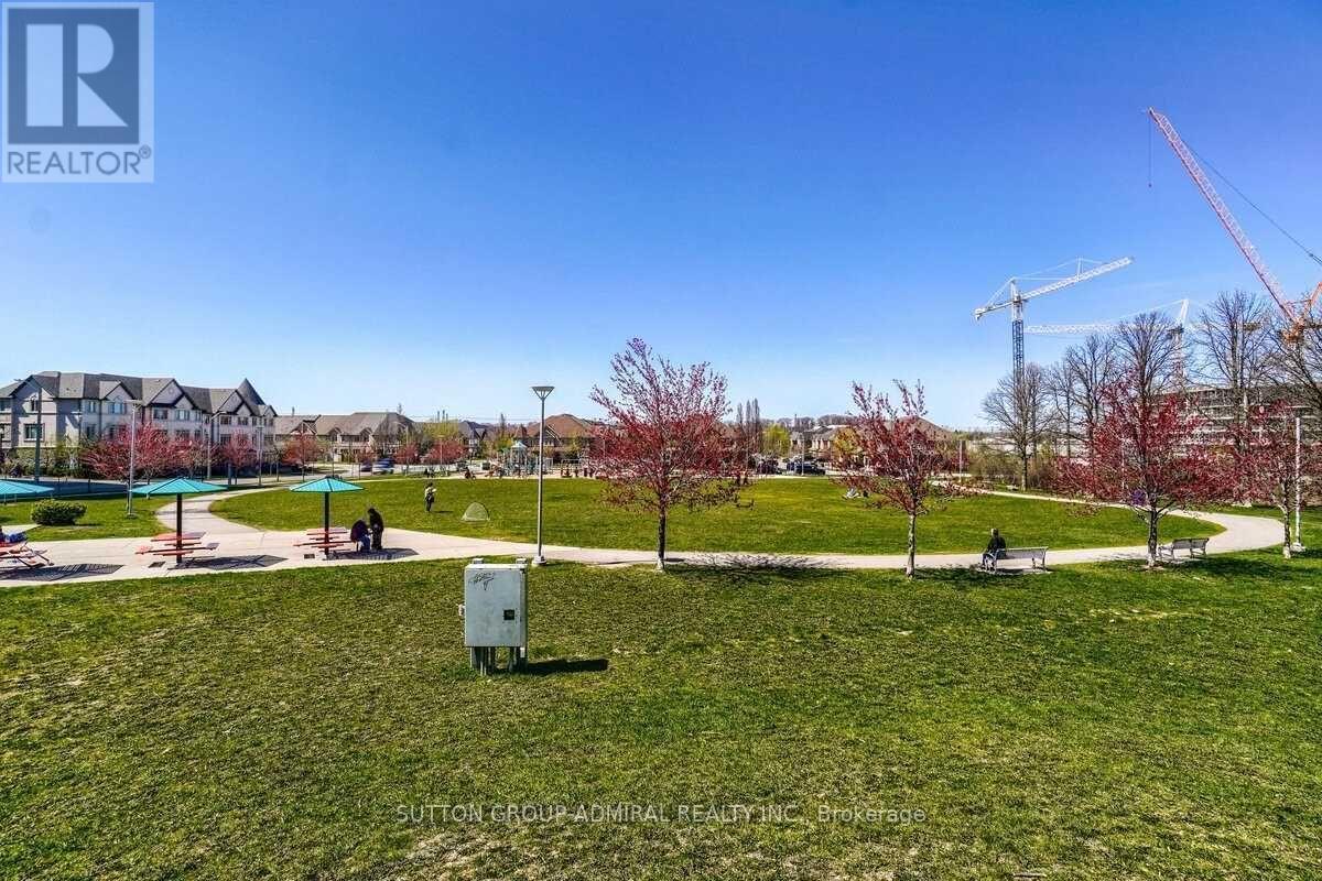 517 - 50 Disera Drive, Vaughan, Ontario  L4J 0A7 - Photo 14 - N12765740