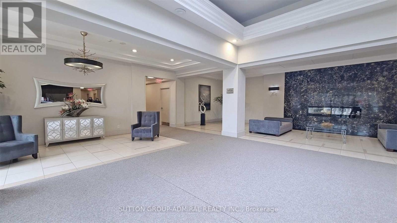 517 - 50 Disera Drive, Vaughan, Ontario  L4J 0A7 - Photo 3 - N12765740