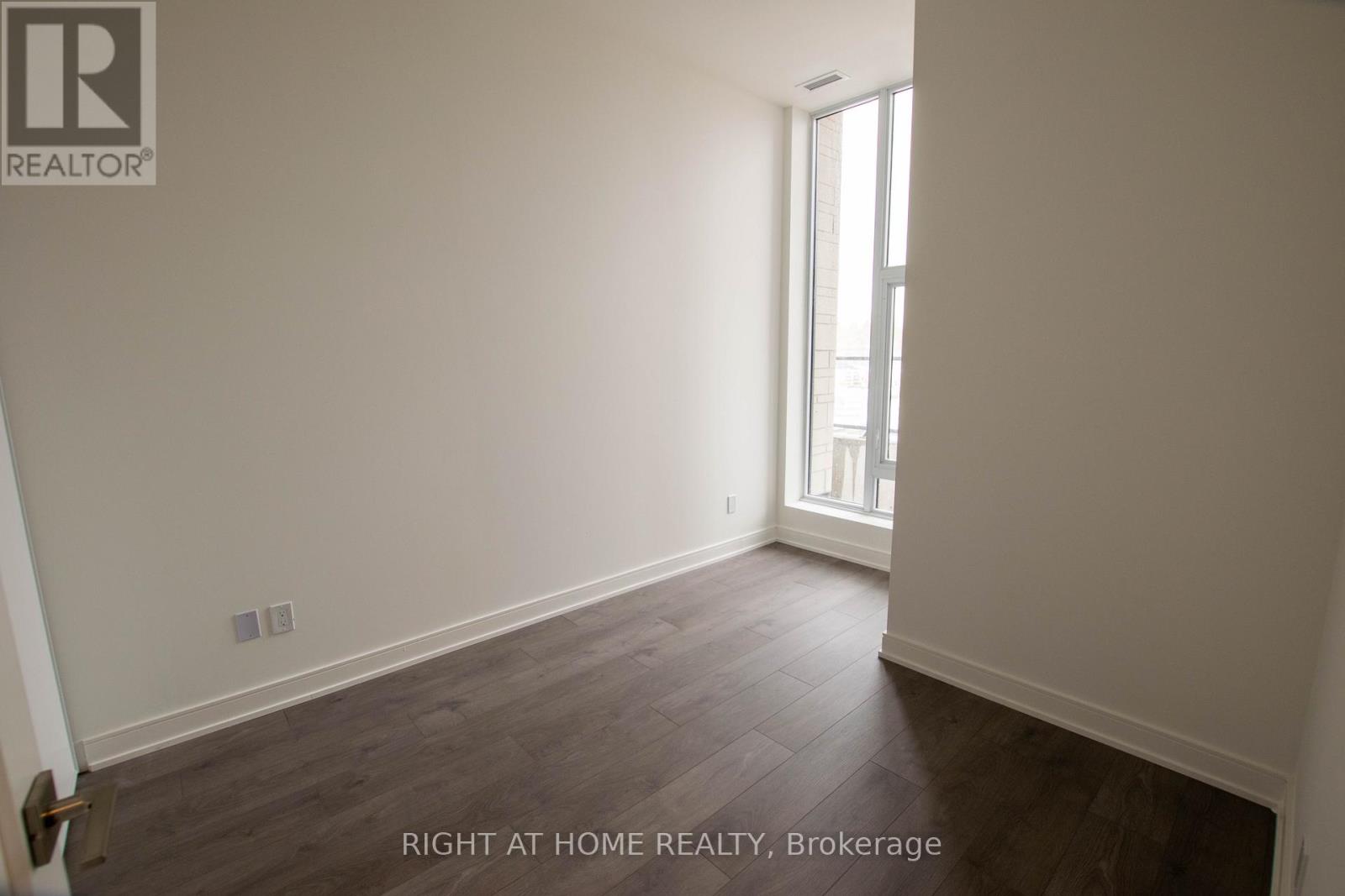 101 - 693 Davis Drive, Newmarket, Ontario  L3Y 2R2 - Photo 11 - N12765794