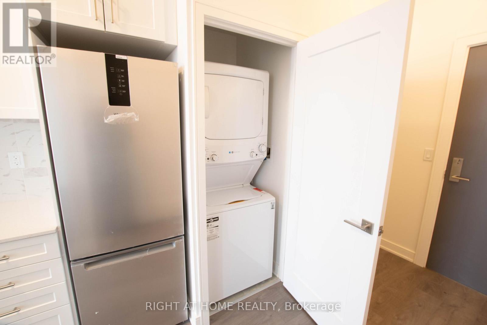 101 - 693 Davis Drive, Newmarket, Ontario  L3Y 2R2 - Photo 13 - N12765794