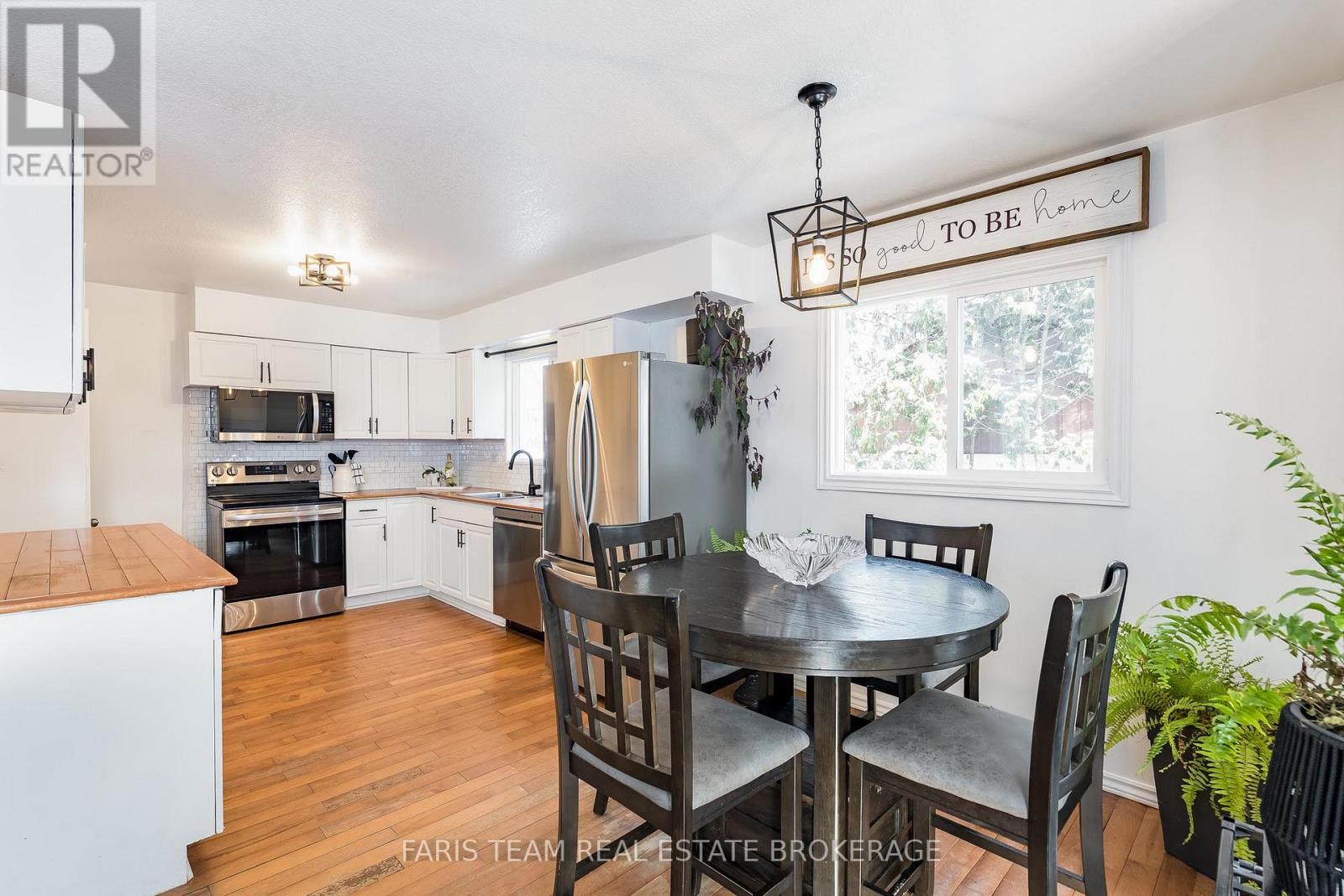 510 Mary Street, Tay (Port Mcnicoll), Ontario  L0K 1R0 - Photo 10 - S12765610