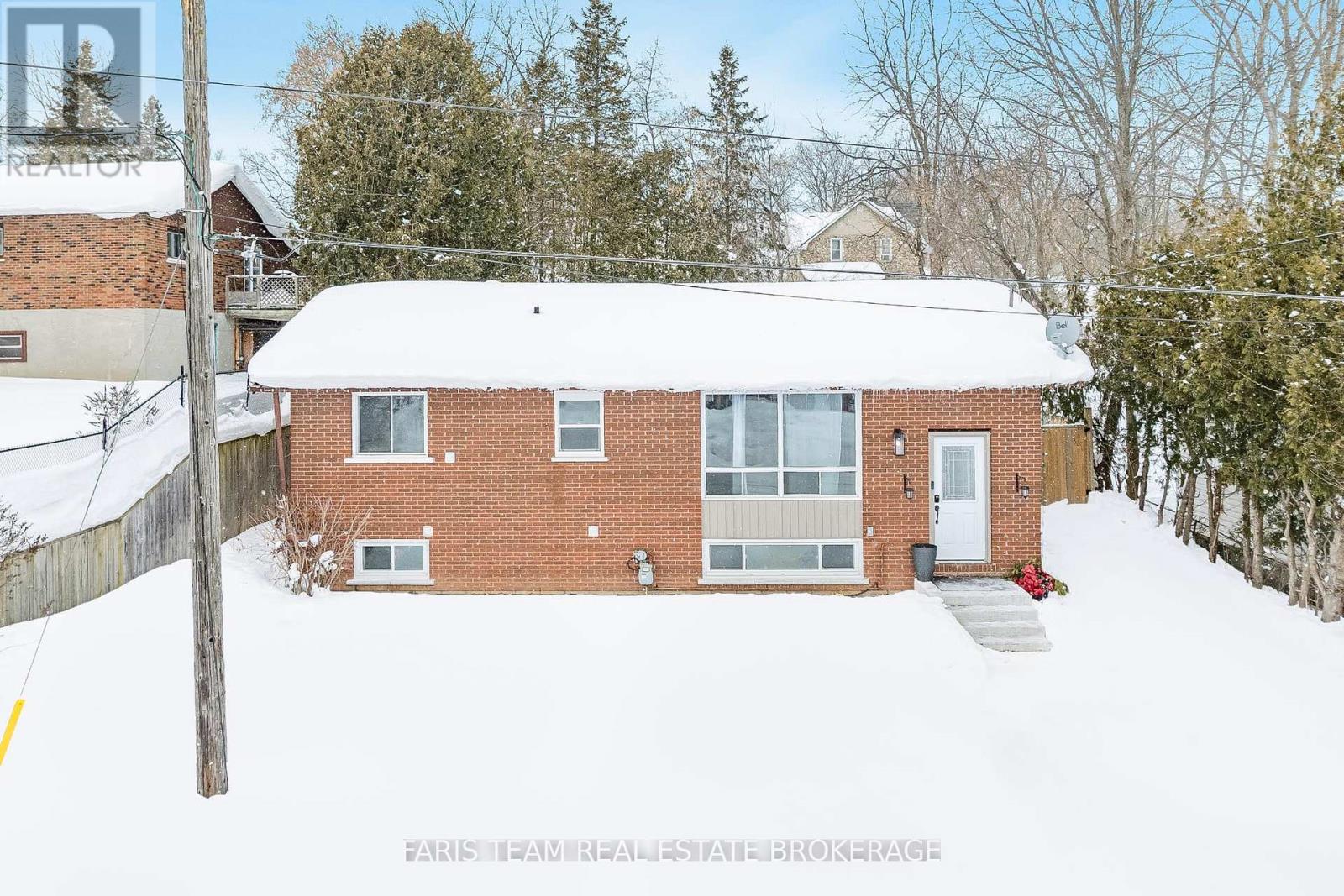 510 Mary Street, Tay (Port Mcnicoll), Ontario  L0K 1R0 - Photo 2 - S12765610