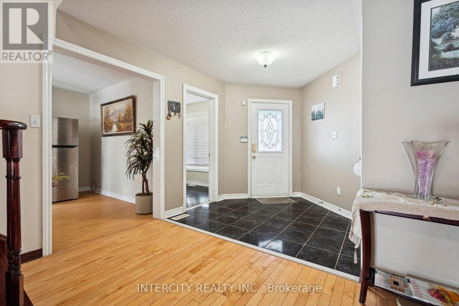 25 Meyer Avenue, Barrie (East Bayfield), Ontario  L4M 6Y1 - Photo 6 - S12765690