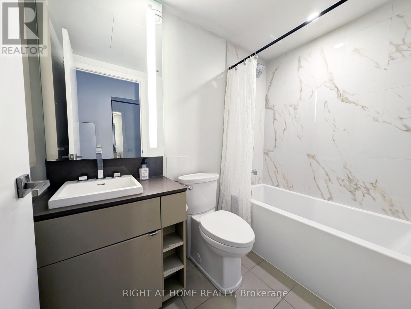 407 - 101 Peter Street, Toronto, Ontario  M5V 2G9 - Photo 15 - C12758982