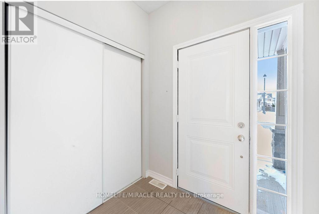 2352 Steeplechase Street, Oshawa, Ontario  L1L 0C1 - Photo 3 - E12753180