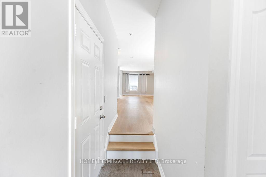 2352 Steeplechase Street, Oshawa, Ontario  L1L 0C1 - Photo 5 - E12753180