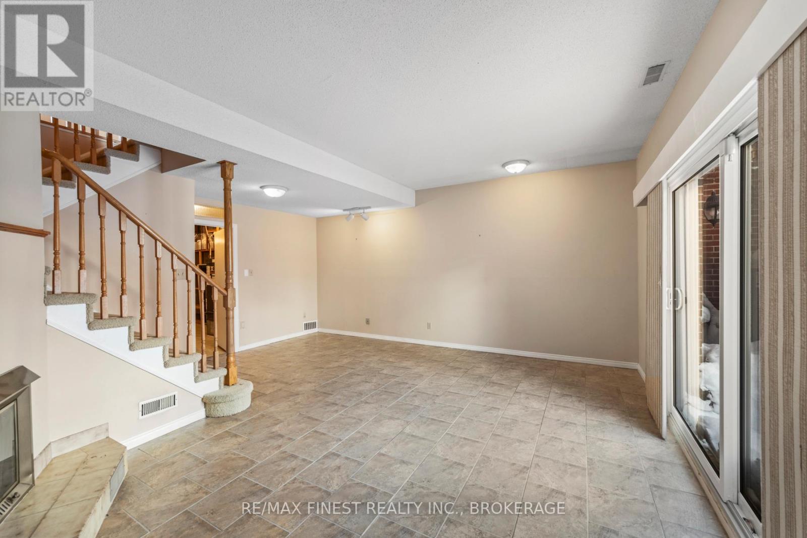 16 - 1 Place D'armes, Kingston (East Of Sir John A. Blvd), Ontario  K7K 6R8 - Photo 32 - X12765780