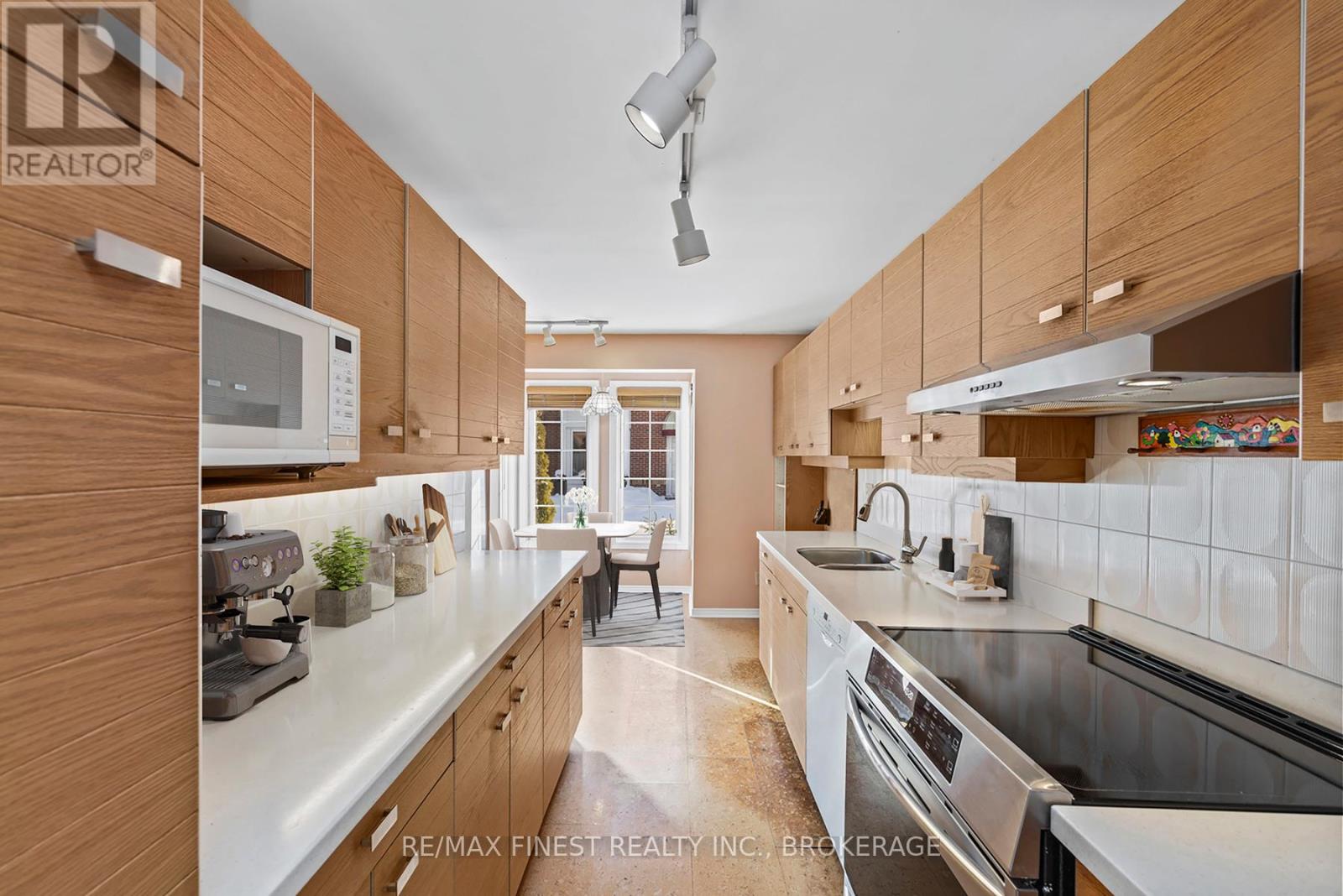 16 - 1 Place D'armes, Kingston (East Of Sir John A. Blvd), Ontario  K7K 6R8 - Photo 16 - X12765780